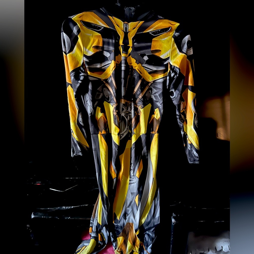 Just in time for Halloween! Boys size 8-10 “Transformer” “Bumblebee” costume!